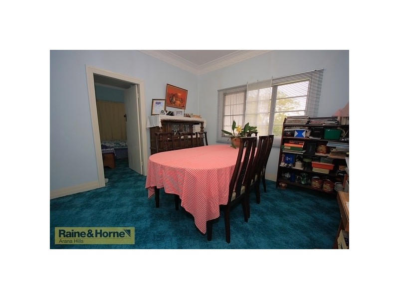 76 Taringa Parade, Indooroopilly QLD 4068
