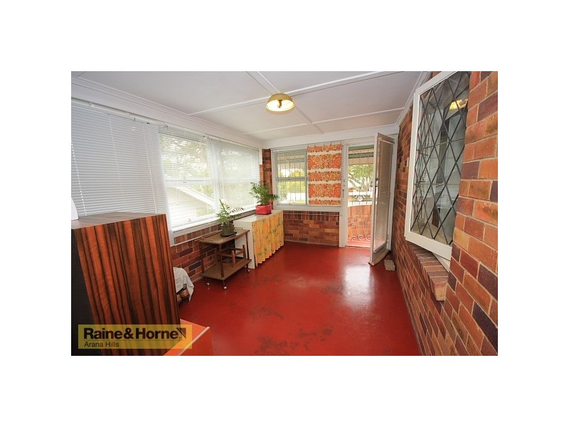 76 Taringa Parade, Indooroopilly QLD 4068