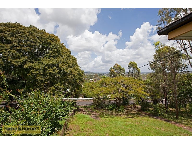 15 Quarry Road, Alderley QLD 4051