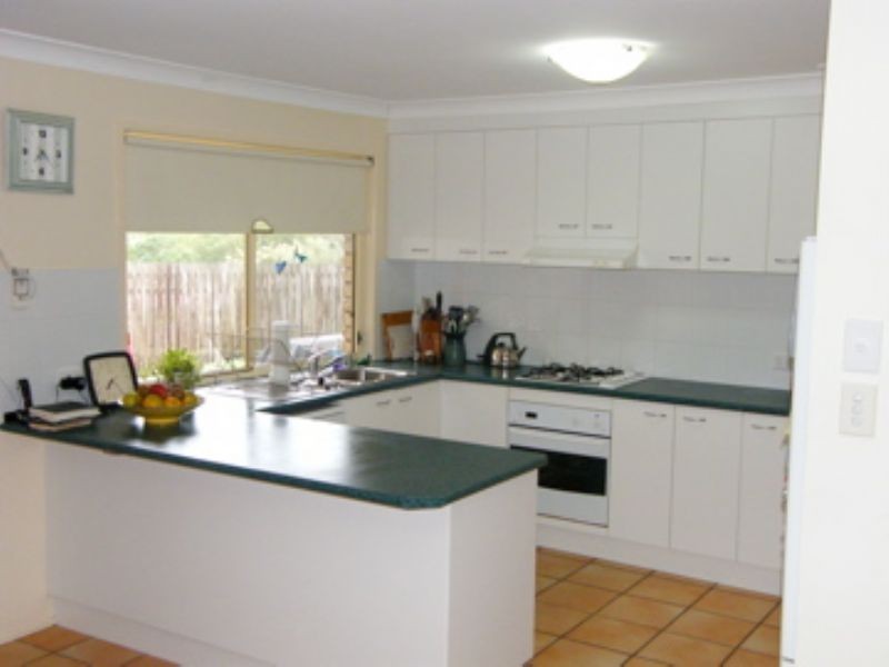 11 Lynagh Court, Arana Hills QLD 4054