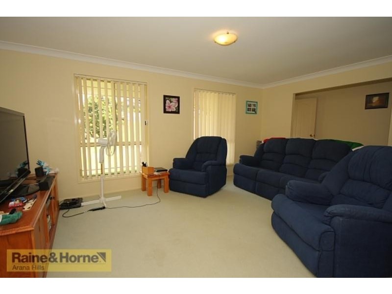 7 Hillenvale Ave, Arana Hills QLD 4054