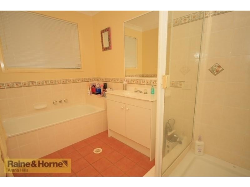 7 Hillenvale Ave, Arana Hills QLD 4054