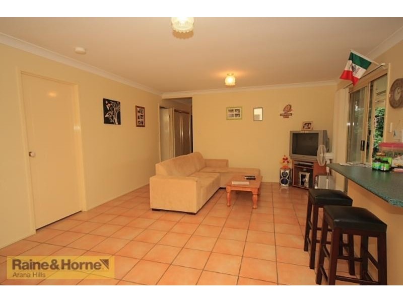 7 Hillenvale Ave, Arana Hills QLD 4054