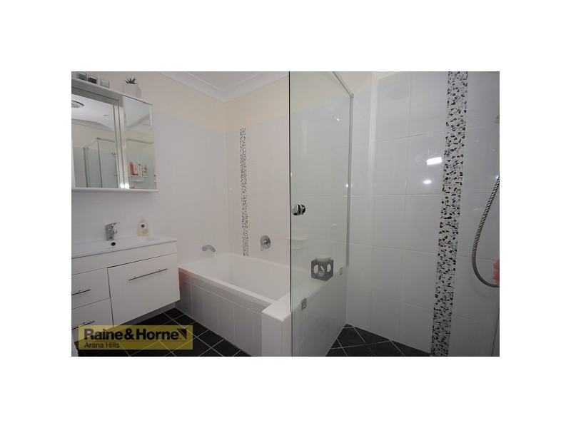 28 Yeerinbool Crt, Arana Hills QLD 4054