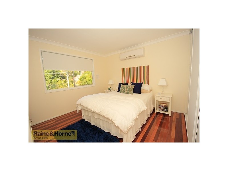 28 Yeerinbool Crt, Arana Hills QLD 4054