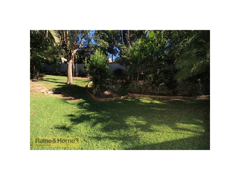 28 Yeerinbool Crt, Arana Hills QLD 4054