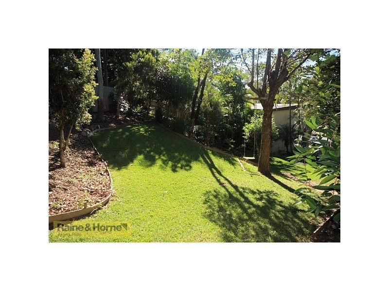28 Yeerinbool Crt, Arana Hills QLD 4054