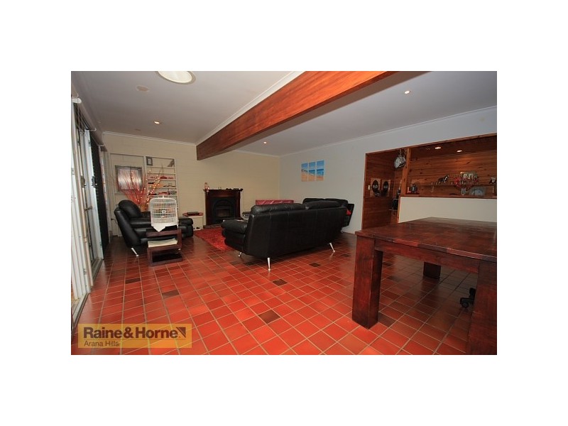 4 Yera Court, Arana Hills QLD 4054