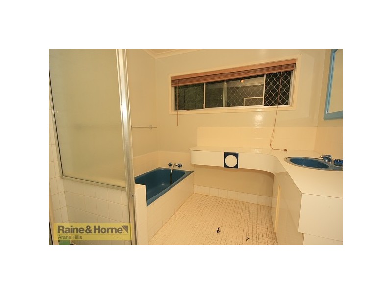 4 Yera Court, Arana Hills QLD 4054