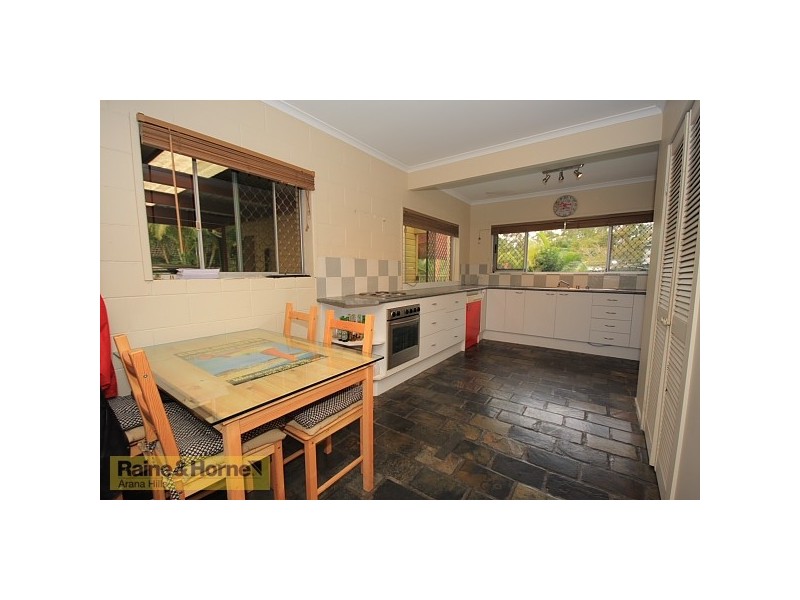 4 Yera Court, Arana Hills QLD 4054