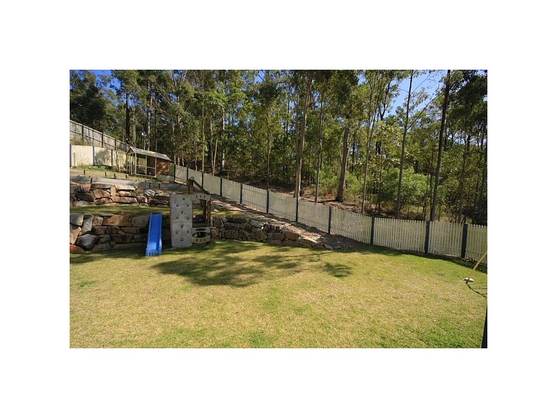 7 Bunyaville Close, Arana Hills QLD 4054