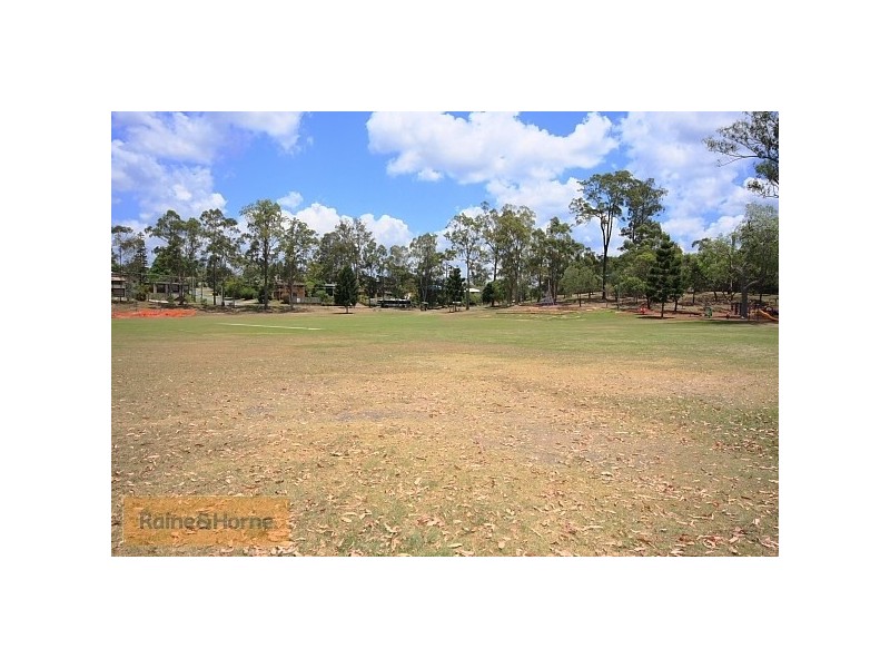 31 Bunora Avenue, Ferny Hills QLD 4055