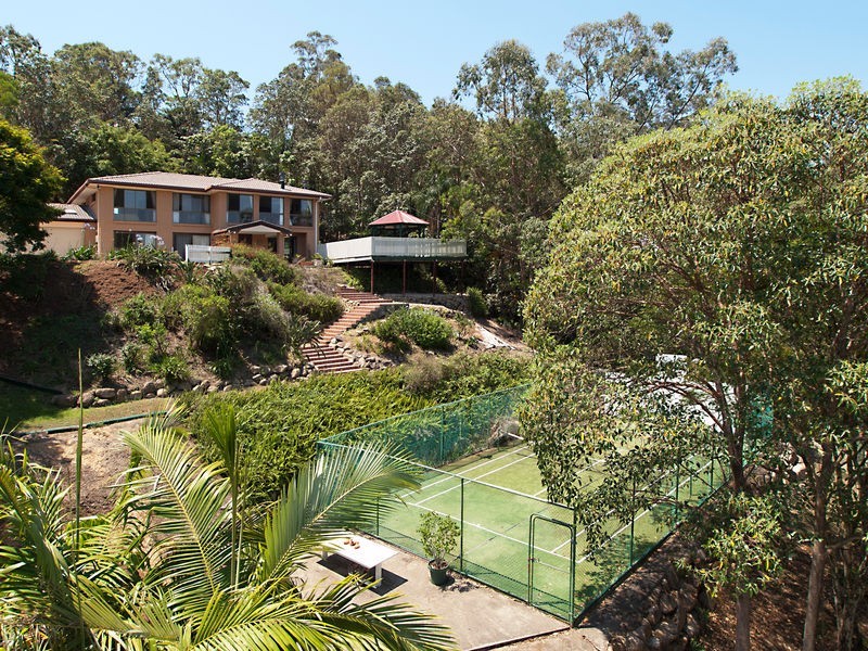 11 Camden Court, Arana Hills QLD 4054