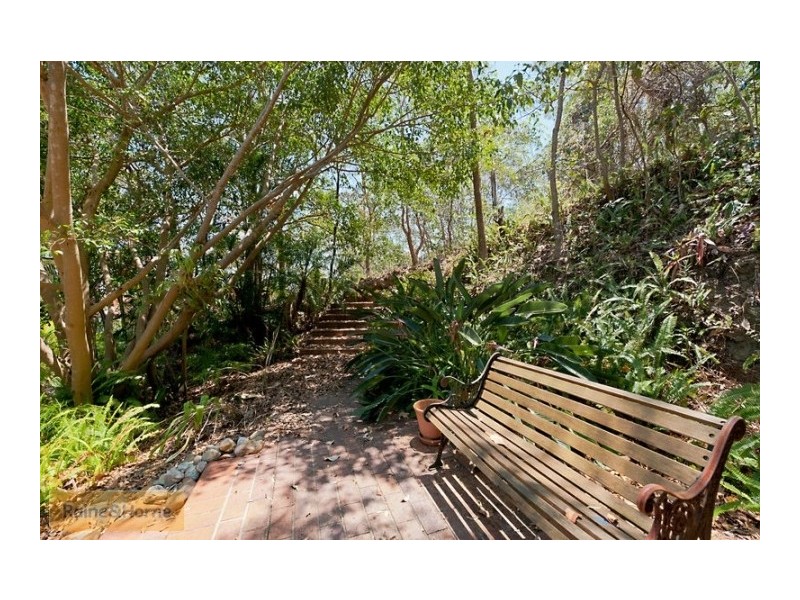 11 Camden Court, Arana Hills QLD 4054