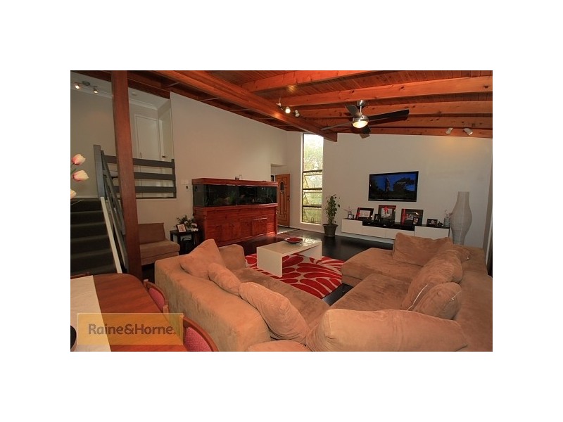 4 Eveleigh Street, Arana Hills QLD 4054