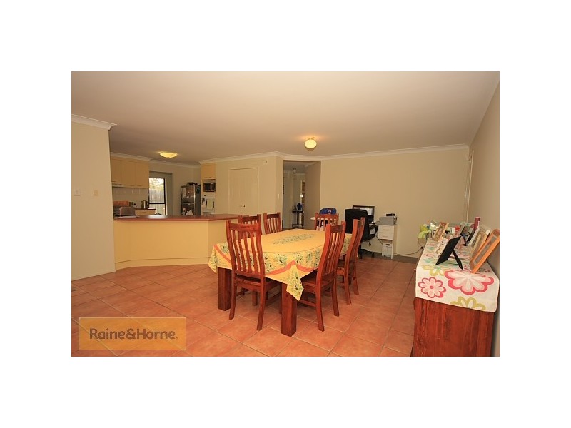 8 Border Court, Arana Hills QLD 4054