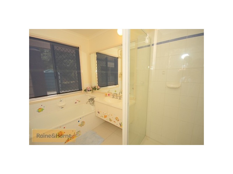 27 Barker Street, Cashmere QLD 4500