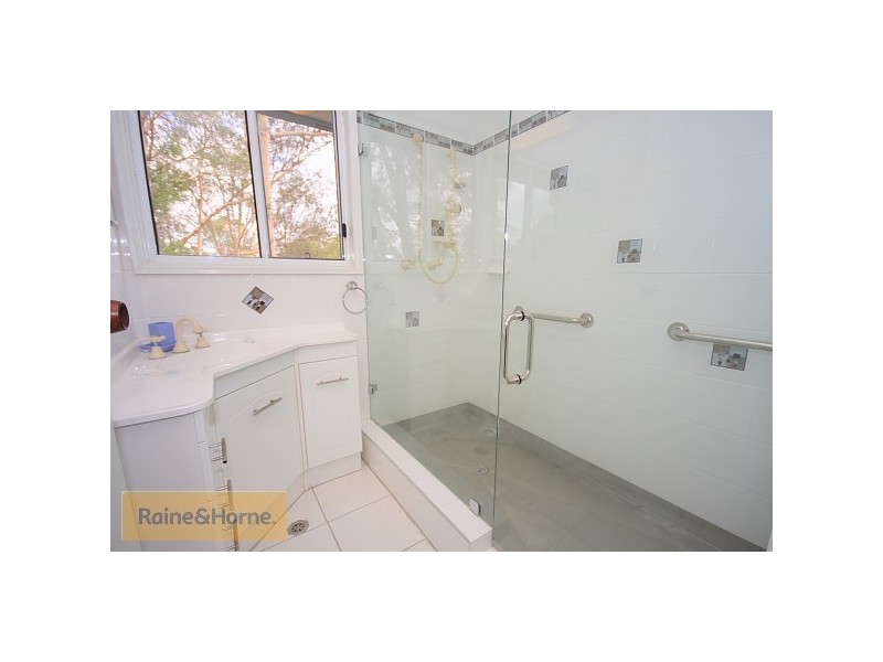 27 Barker Street, Cashmere QLD 4500