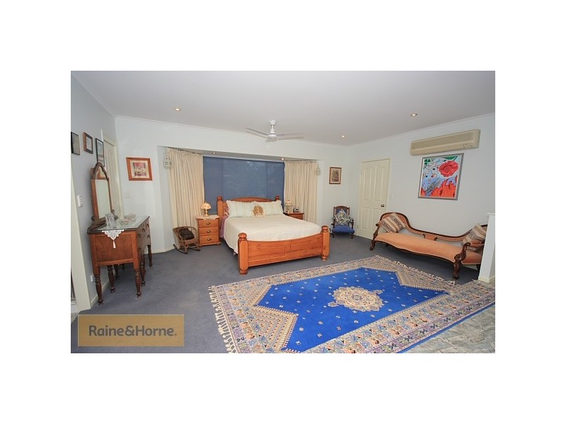 27 Barker Street, Cashmere QLD 4500