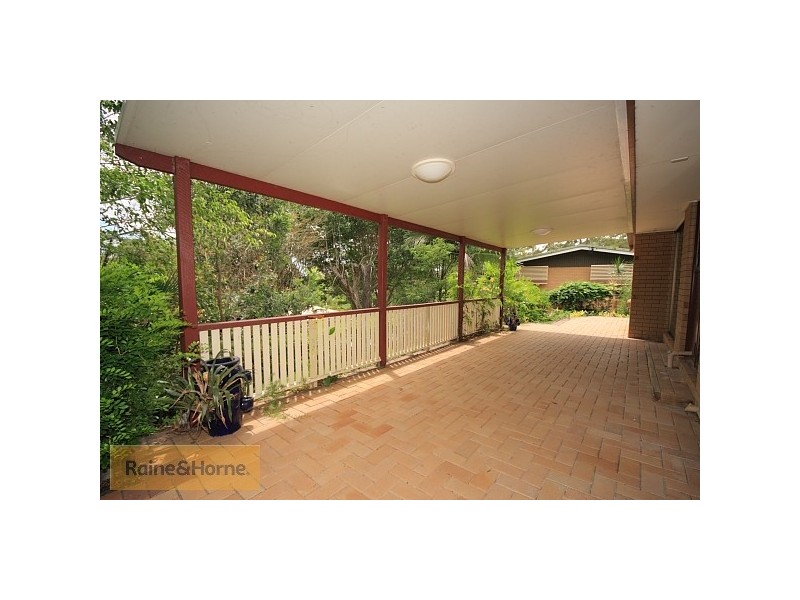 8 Tarawill Crescent, Ferny Hills QLD 4055