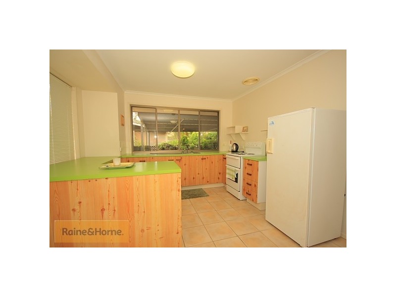 8 Tarawill Crescent, Ferny Hills QLD 4055