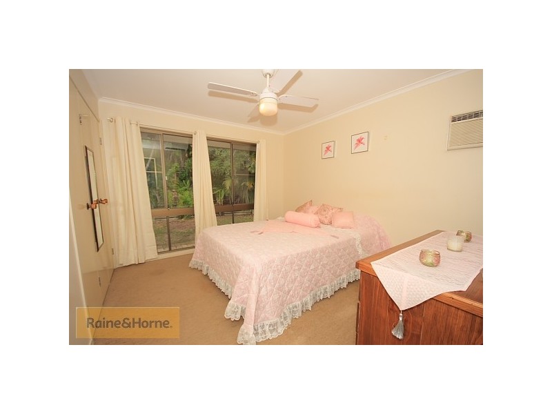 8 Tarawill Crescent, Ferny Hills QLD 4055