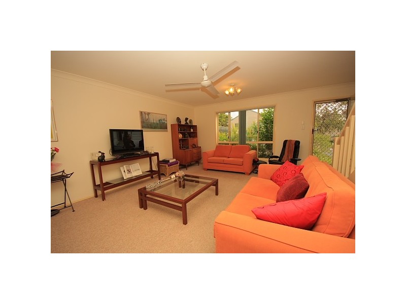 12 Crosby Avenue, Arana Hills QLD 4054