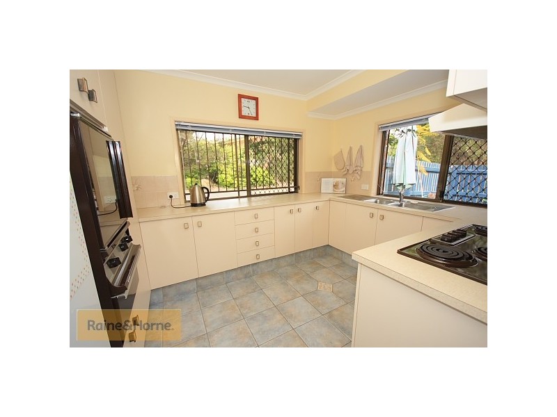 47 Quinnia Court, Ferny Hills QLD 4055