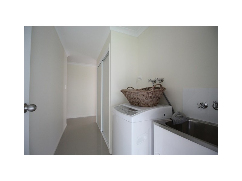 66 Golden Hind Avenue, Cooloola Cove QLD 4580