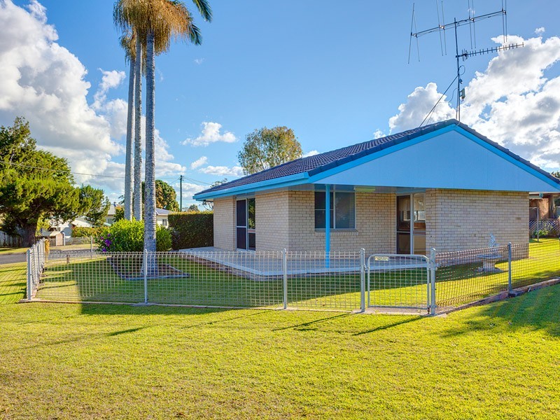 39 Bass Street, Tin Can Bay QLD 4580