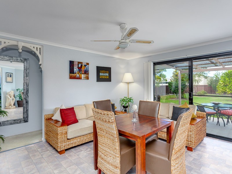 8 Canberra Ave, Cooloola Cove QLD 4580