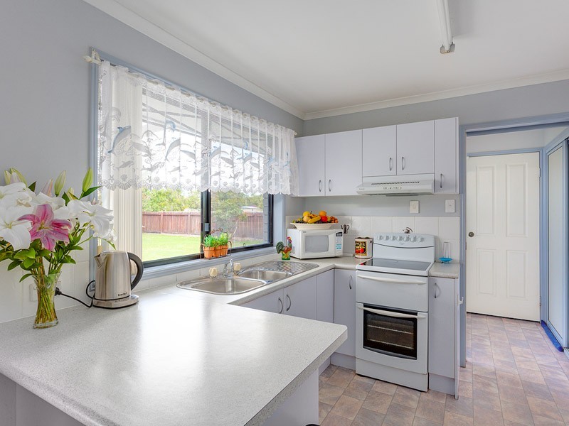 8 Canberra Ave, Cooloola Cove QLD 4580