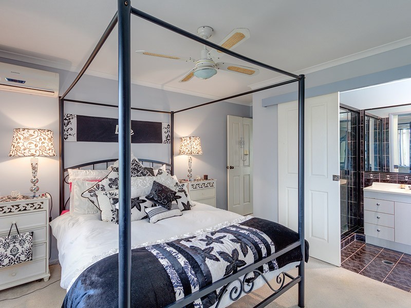 8 Canberra Ave, Cooloola Cove QLD 4580
