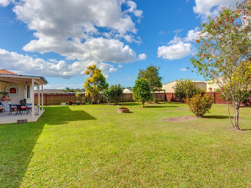 8 Canberra Ave, Cooloola Cove QLD 4580