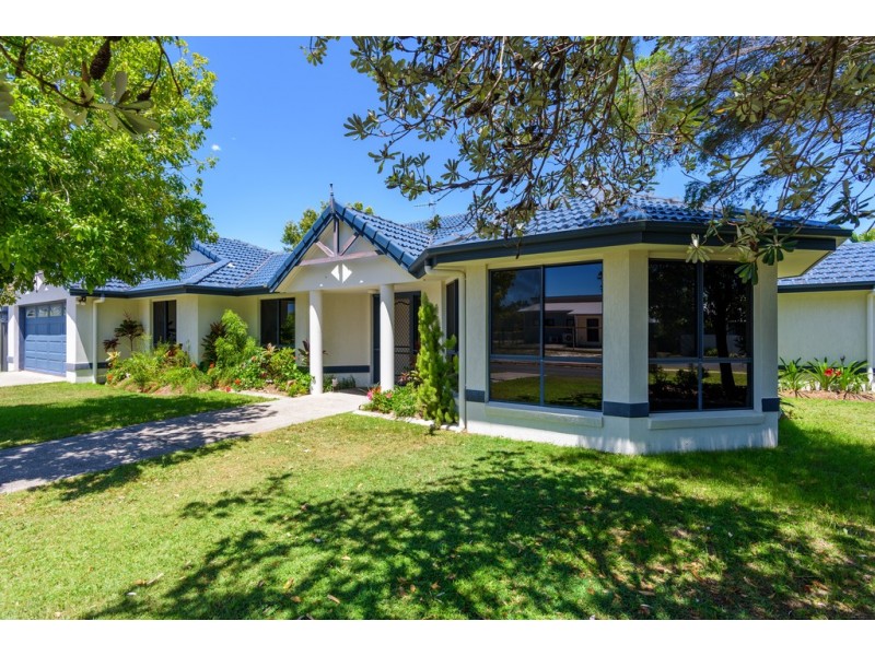 2 Banksia Avenue, Tin Can Bay QLD 4580