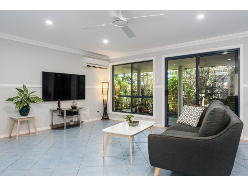 2 Banksia Avenue, Tin Can Bay QLD 4580