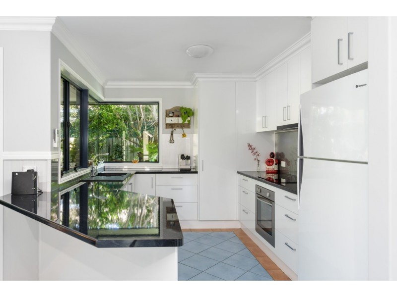 2 Banksia Avenue, Tin Can Bay QLD 4580