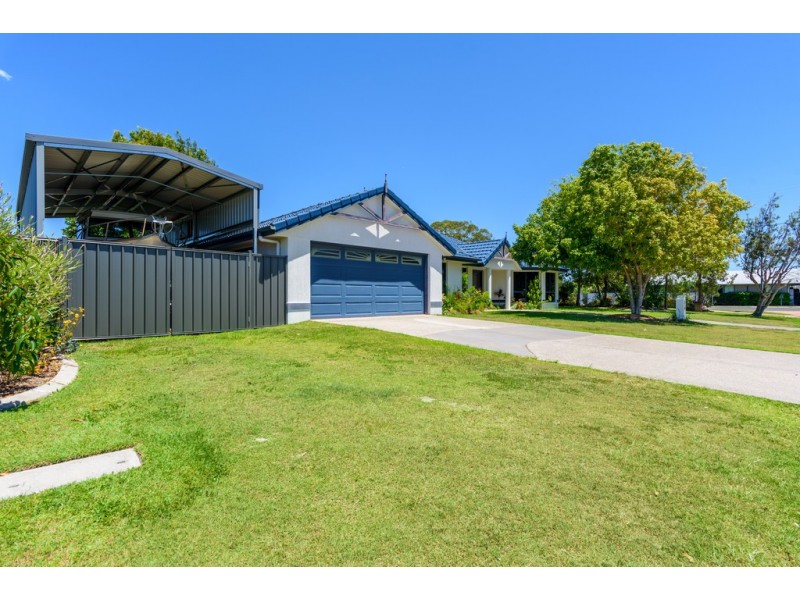 2 Banksia Avenue, Tin Can Bay QLD 4580