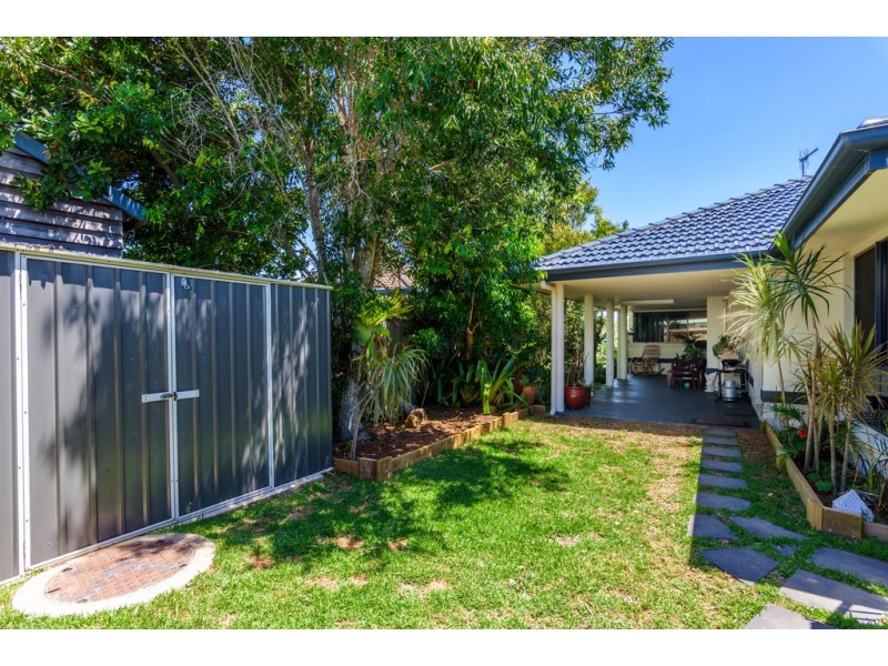 2 Banksia Avenue, Tin Can Bay QLD 4580