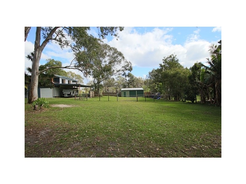 12 Squire Street, Tin Can Bay QLD 4580