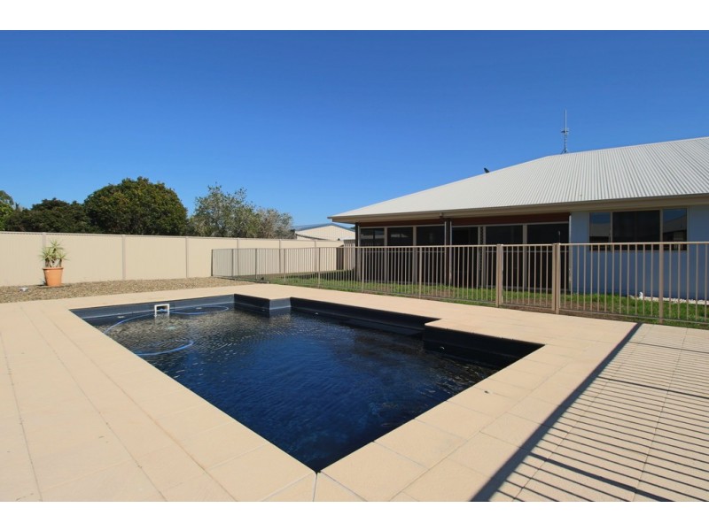 81 Fyshburn Drive, Cooloola Cove QLD 4580