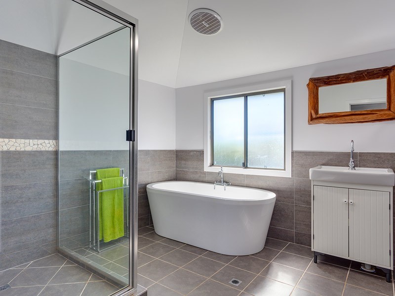 25 Tailor Street, Tin Can Bay QLD 4580
