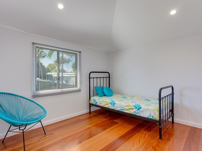 25 Tailor Street, Tin Can Bay QLD 4580