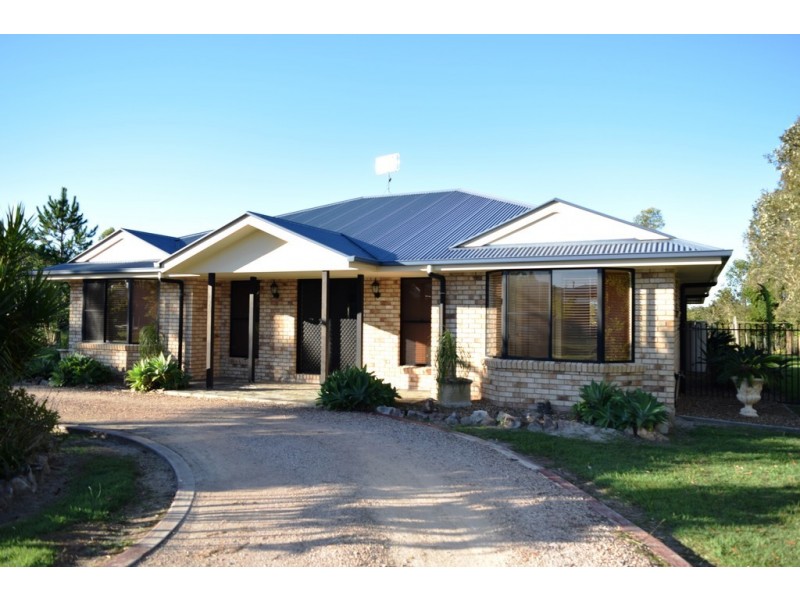 8 Achilles Avenue, Cooloola Cove QLD 4580