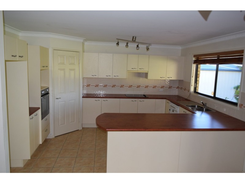 8 Achilles Avenue, Cooloola Cove QLD 4580
