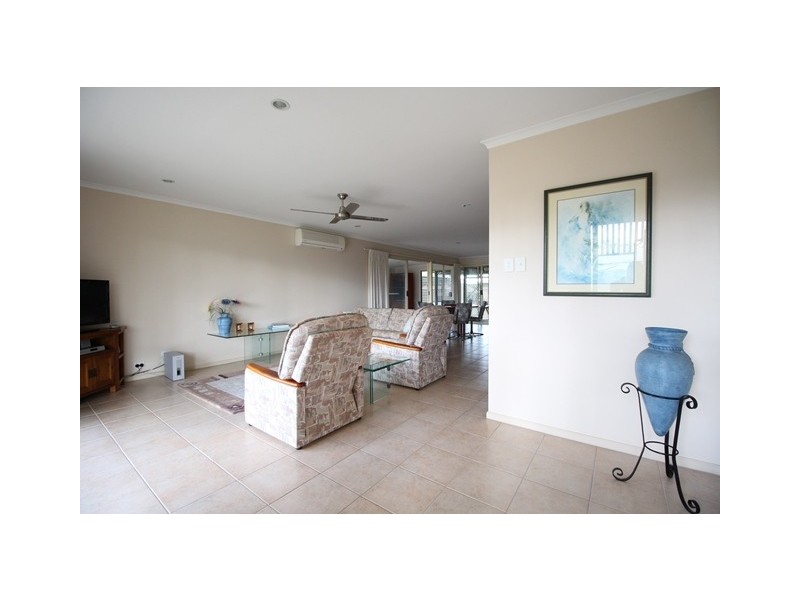 15 Threadfin Street, Tin Can Bay QLD 4580