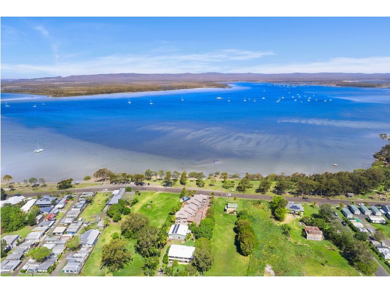 2/40 Esplanade, Tin Can Bay QLD 4580