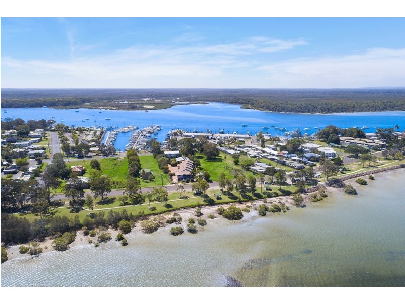 2/40 Esplanade, Tin Can Bay QLD 4580