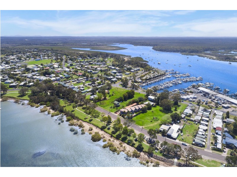 2/40 Esplanade, Tin Can Bay QLD 4580