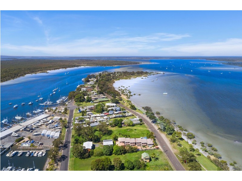 2/40 Esplanade, Tin Can Bay QLD 4580